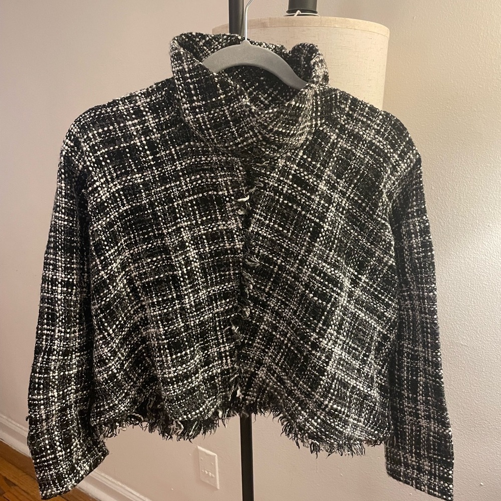 Tweed Short Turtleneck Sweater - Black and White